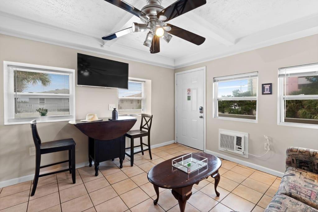 Ferienwohnung Perfect Location 1Br Pool Parking Outside Area 8 Myrtle Beach Exterior foto
